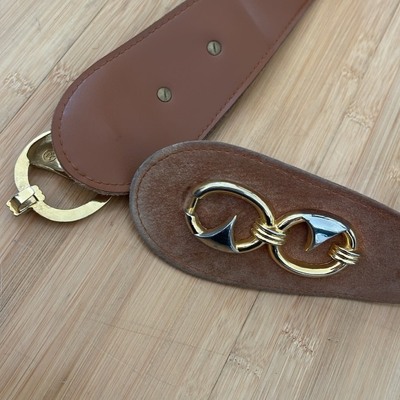 Vintage brown suede 1980’s adjustable belt gold and silver buckle - Picture 5 of 6